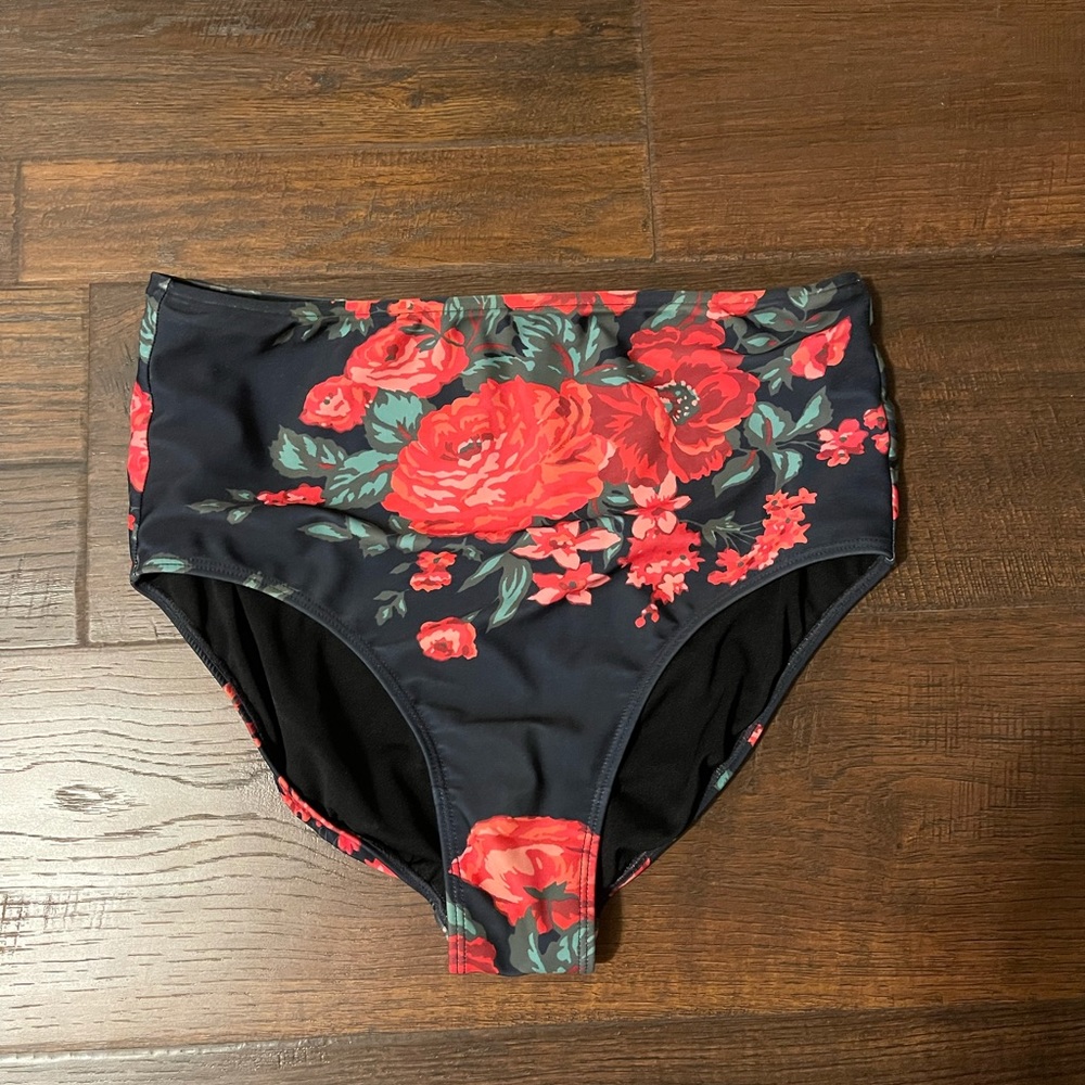 Albion high waisted swim suit bottoms Size Medium